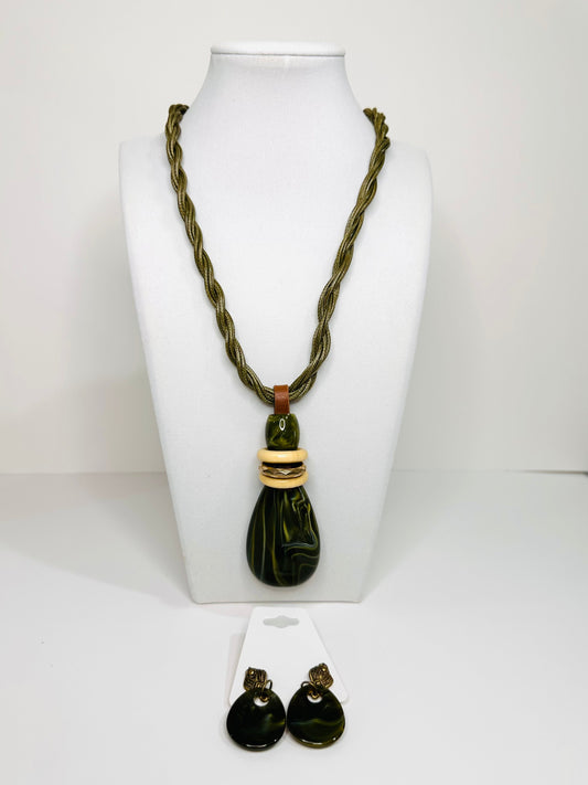 Verdant Echo Necklace Set