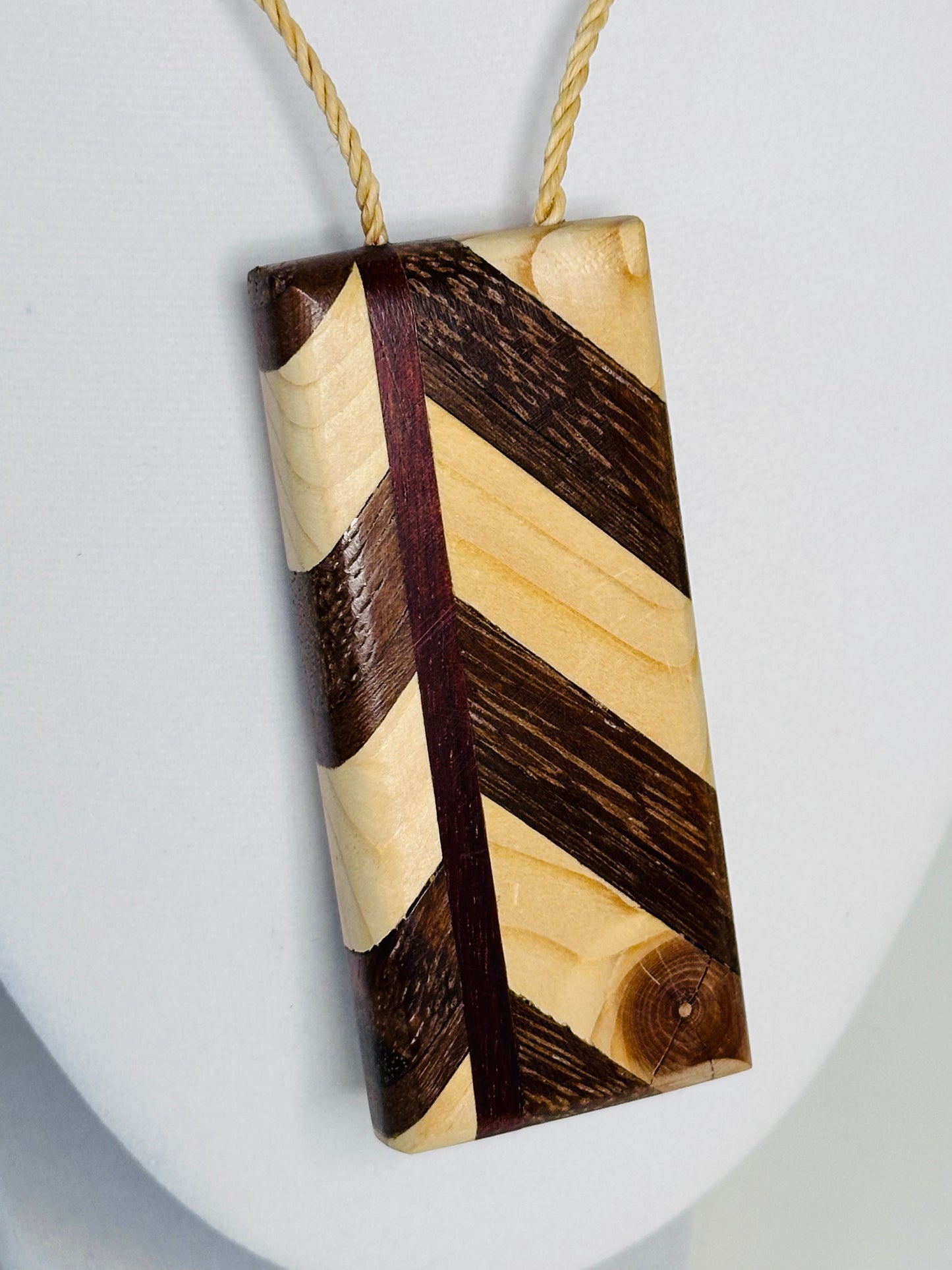 TucumWood Necklace – Stylish Eco-Friendly Jewelry with Tucum Fiber & Wood Pendant