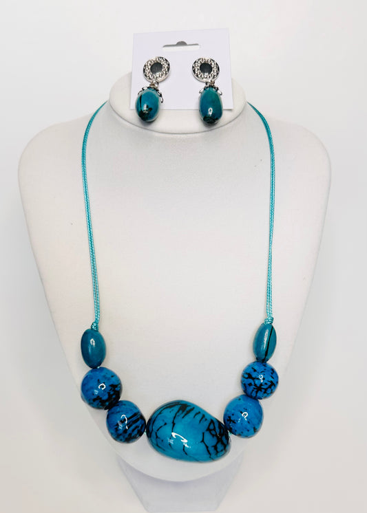 Amazonian Tranquility Set – Handcrafted Jarina, Paxiubão & Camajura Seed Jewelry | Sustainable Amazon Elegance