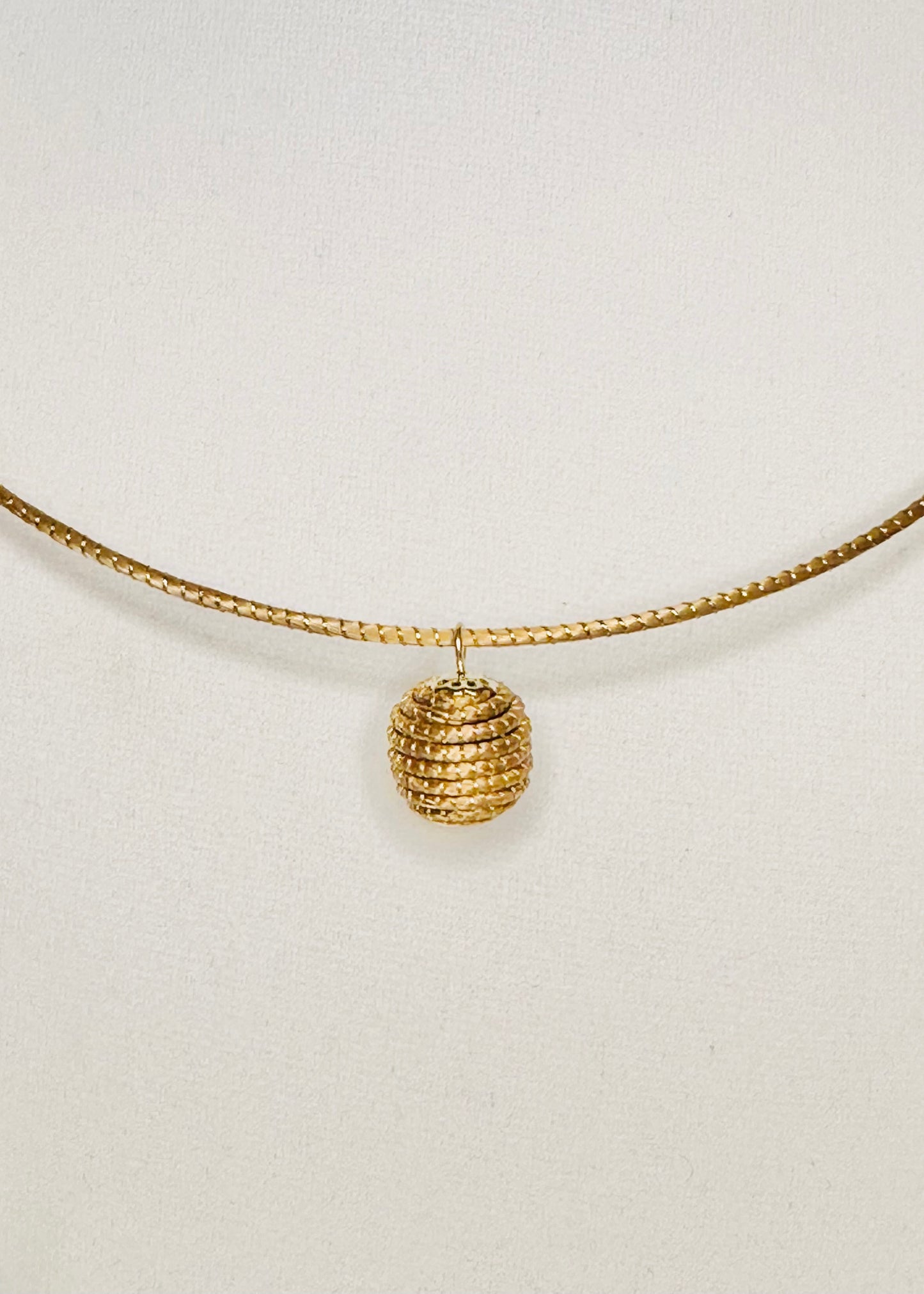 Aurora Set – Handcrafted Golden Grass Round Choker Necklace & Earrings Jewelry | Elegant & Lightweight detail1