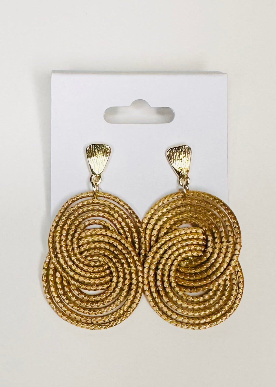 Capim Dourado Charm Set – Handcrafted Golden Grass Jewelry | Sustainable & Timeless Design -detail2