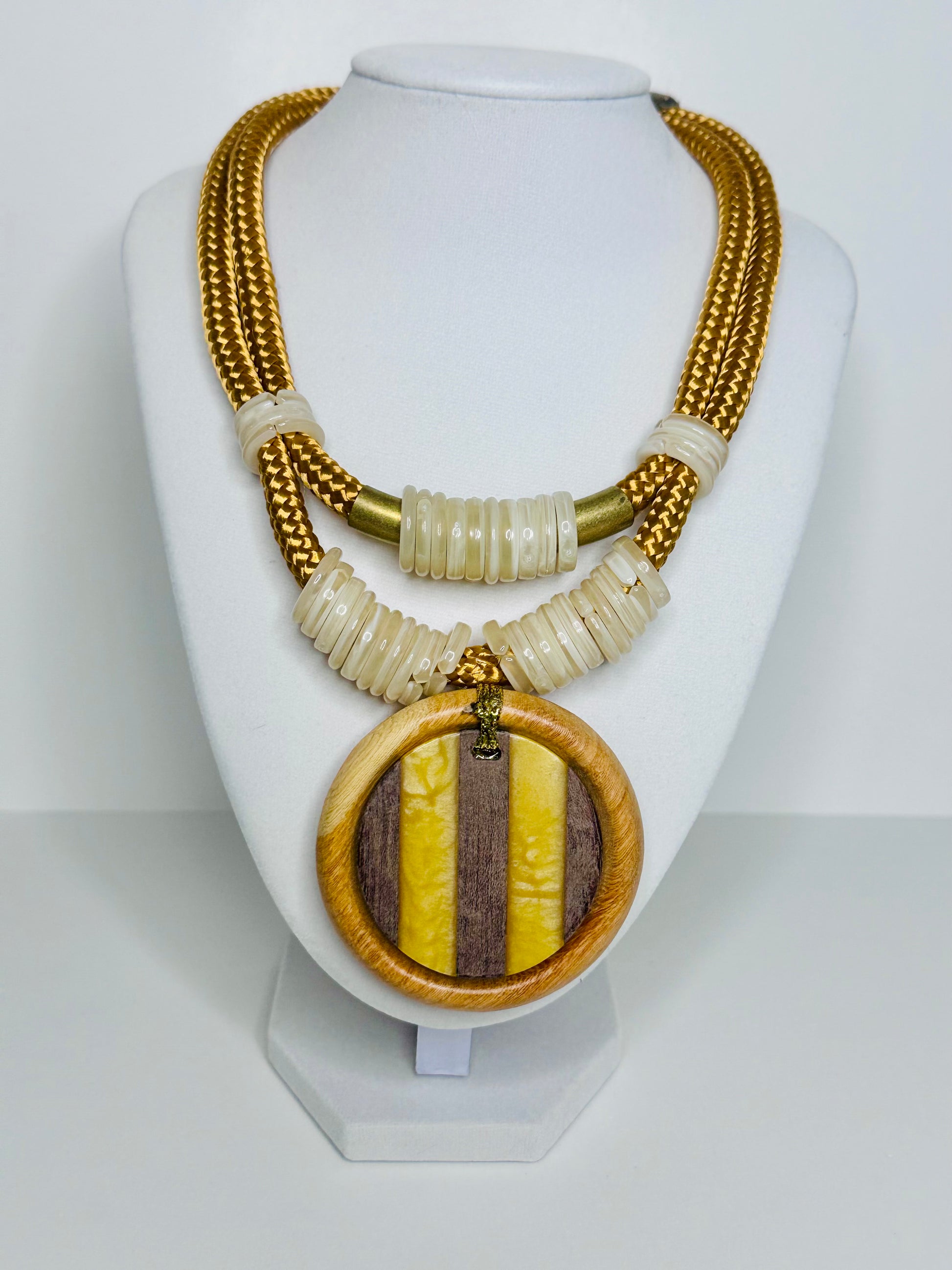 Eco- Reclaimed Wood and Round Resin Necklace – Handcrafted Natural Elegance