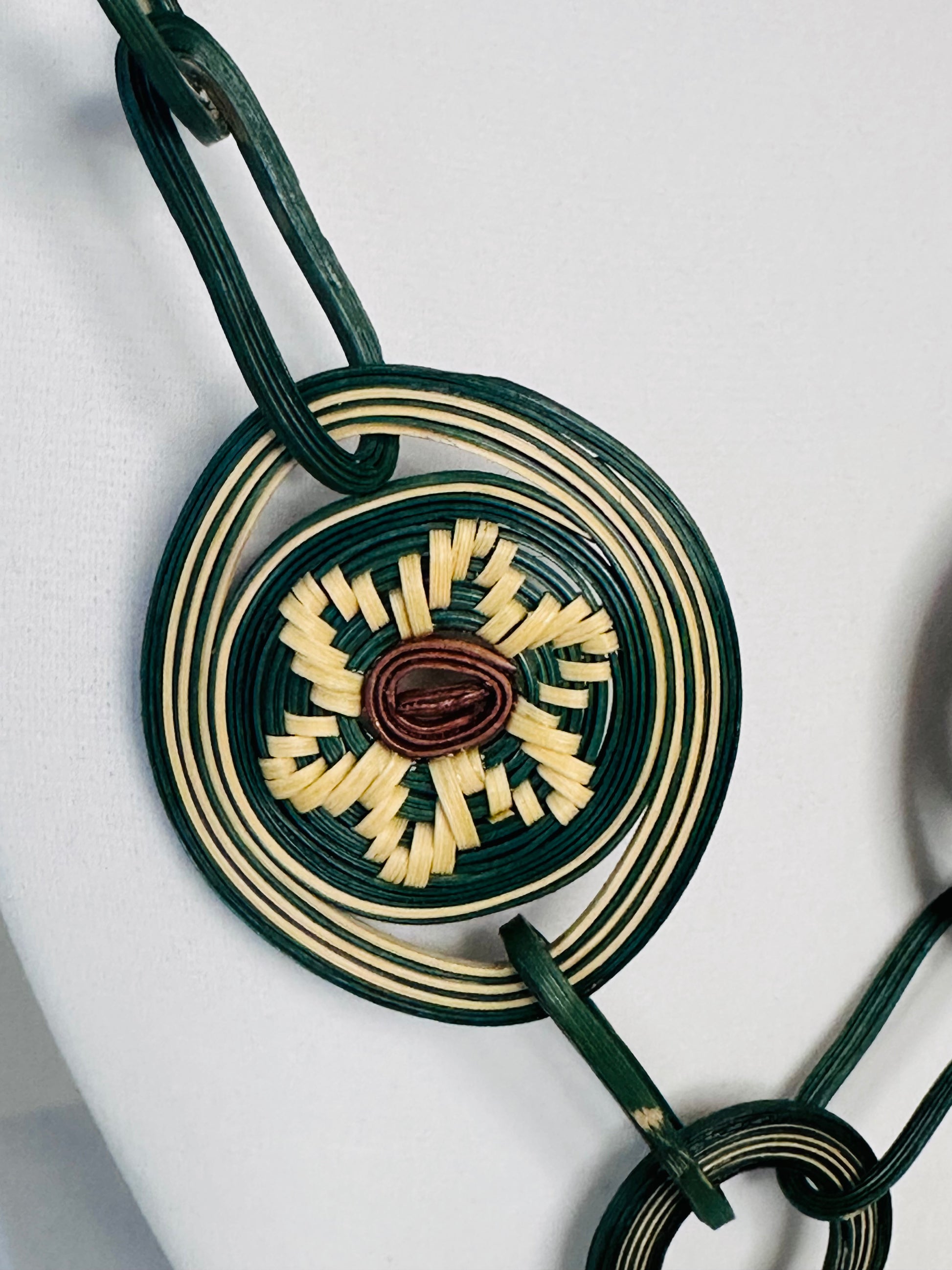 Piassava Necklace – Handcrafted with Piassava & Cipó Titica for Sustainable Elegance detail1