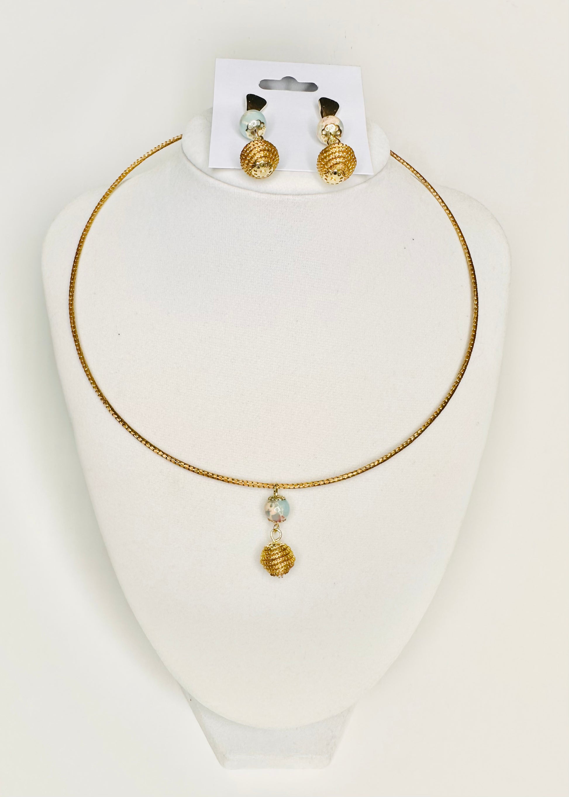 Serra Jewel Set – Handcrafted Golden Grass Round Choker Collar Necklace & Earrings | Natural Stone Jewelry