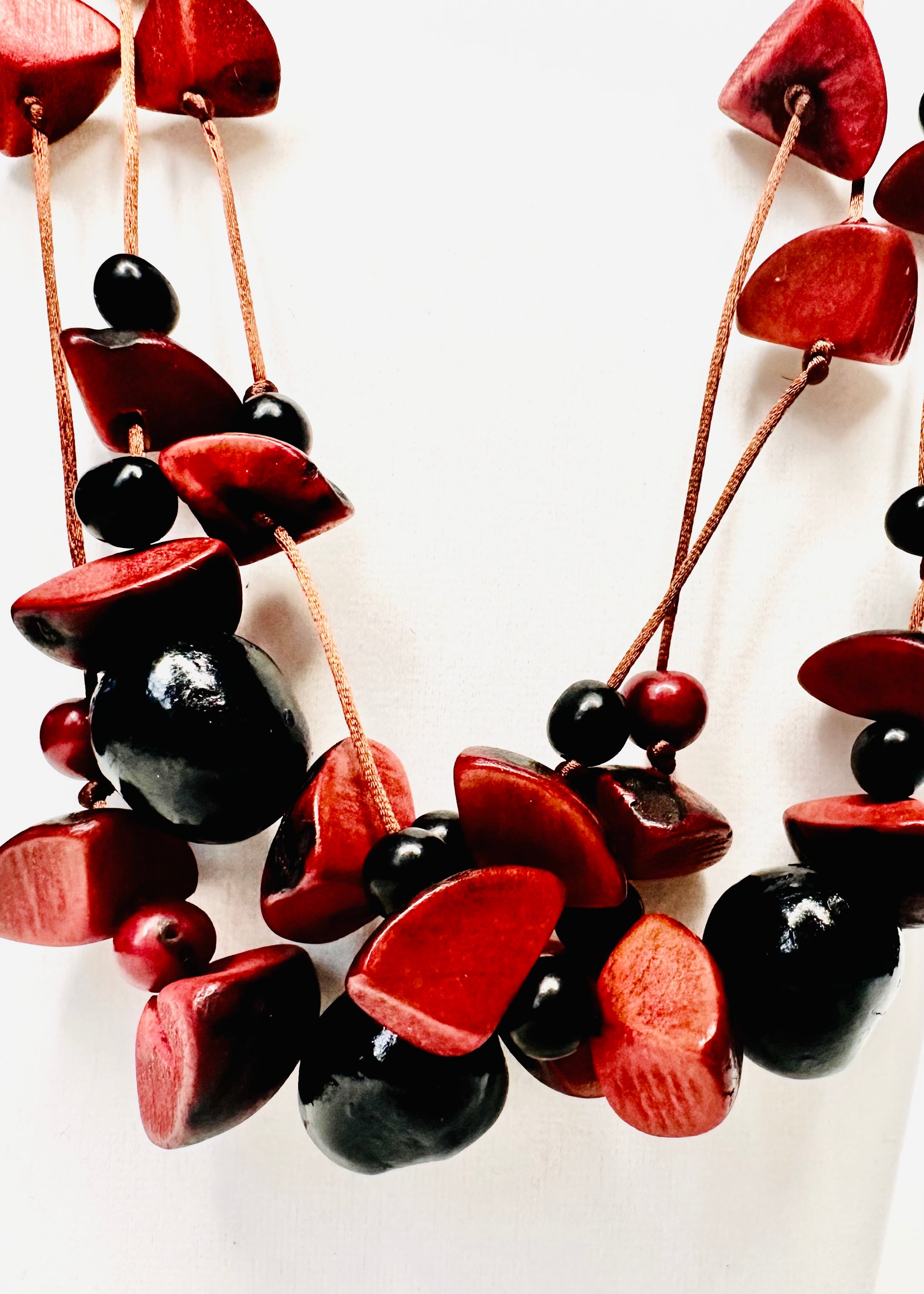 Tropical Harmony Set – Adjustable Handcrafted Necklace & Earrings with Buriti, Açaí & Paxiubão Seeds | Sustainable Amazon Jewelry-details1