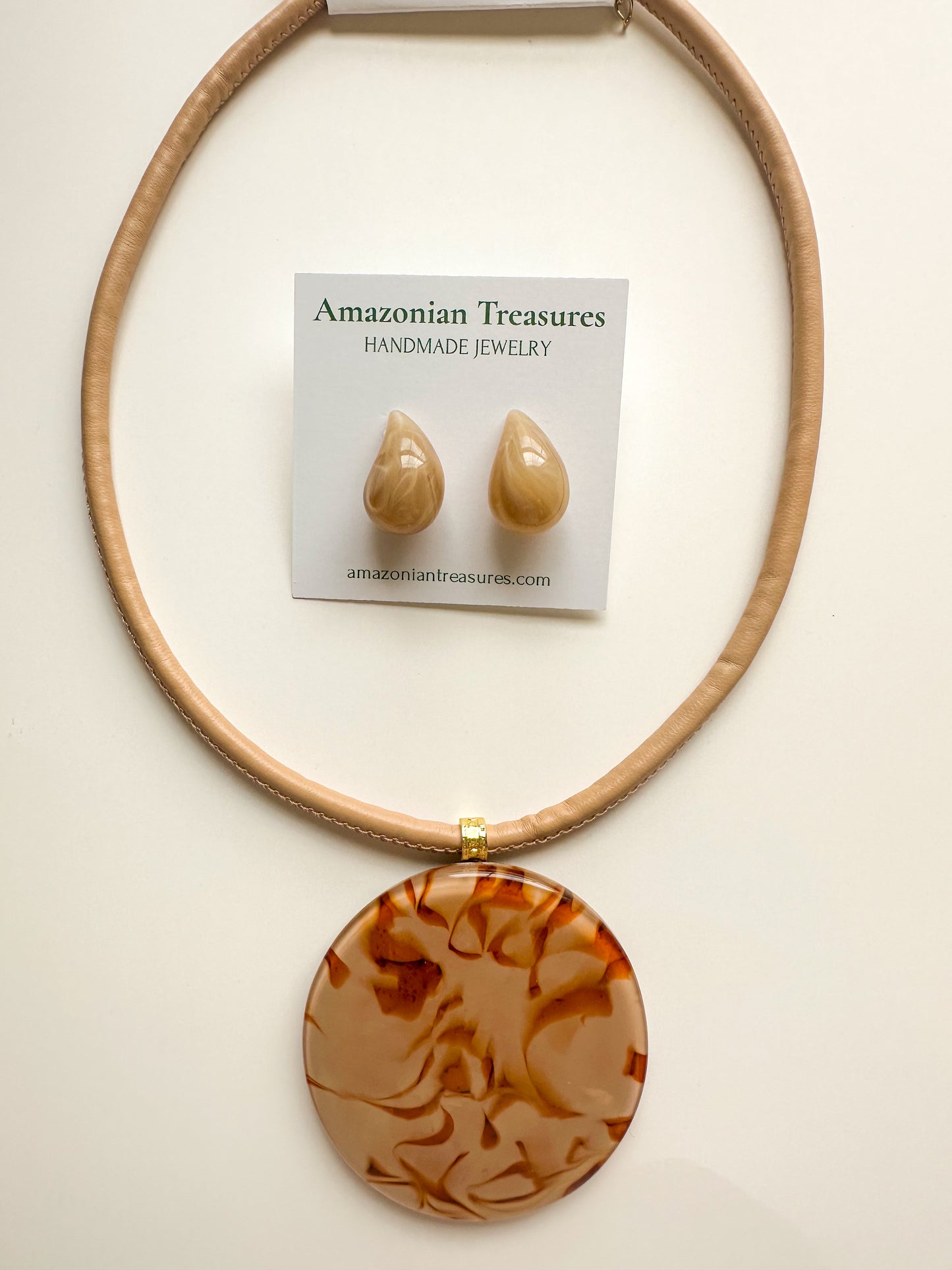 Maré Resin Necklace Set – Modern Statement Pendant