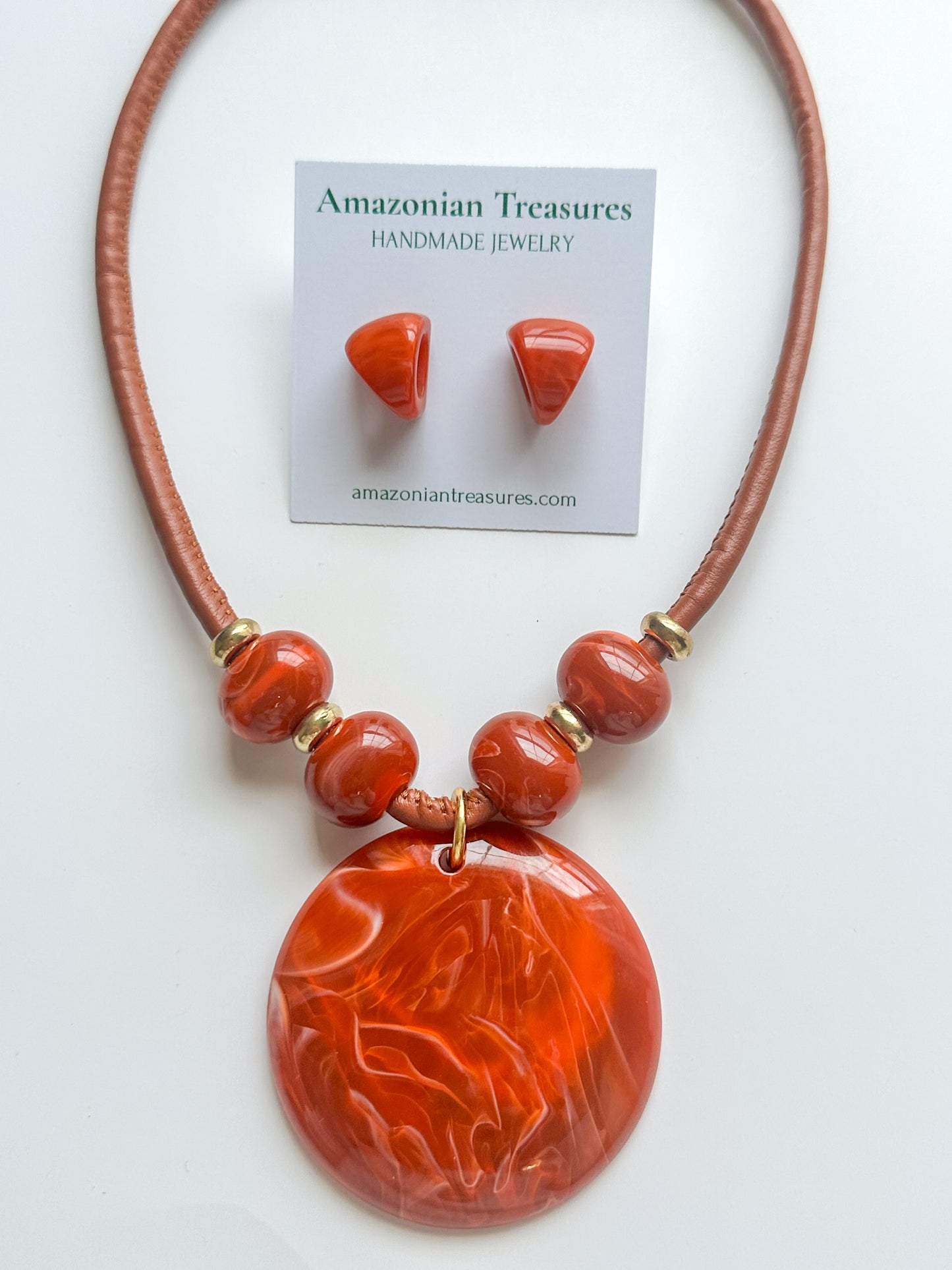 Maré Resin Necklace Set – Modern Statement Pendant