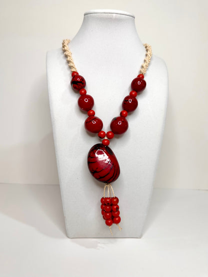 Collar Fusión Amazónica - Joyería de Elegancia Sostenible de la Selva Tropical