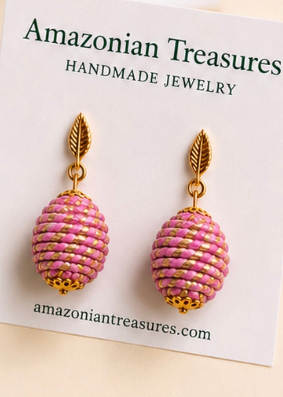 Pink Golden Grass sphere bracelet and earrings handcrafted from Brazilian Capim Dourado