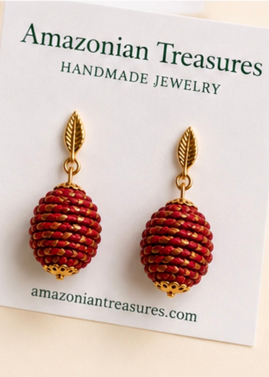 Red Golden Grass sphere bracelet and earrings handcrafted from Brazilian Capim Dourado