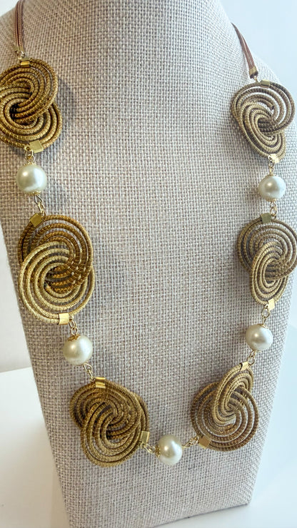 Pearl Dourada Set – Golden Grass & Pearl Jewelry
