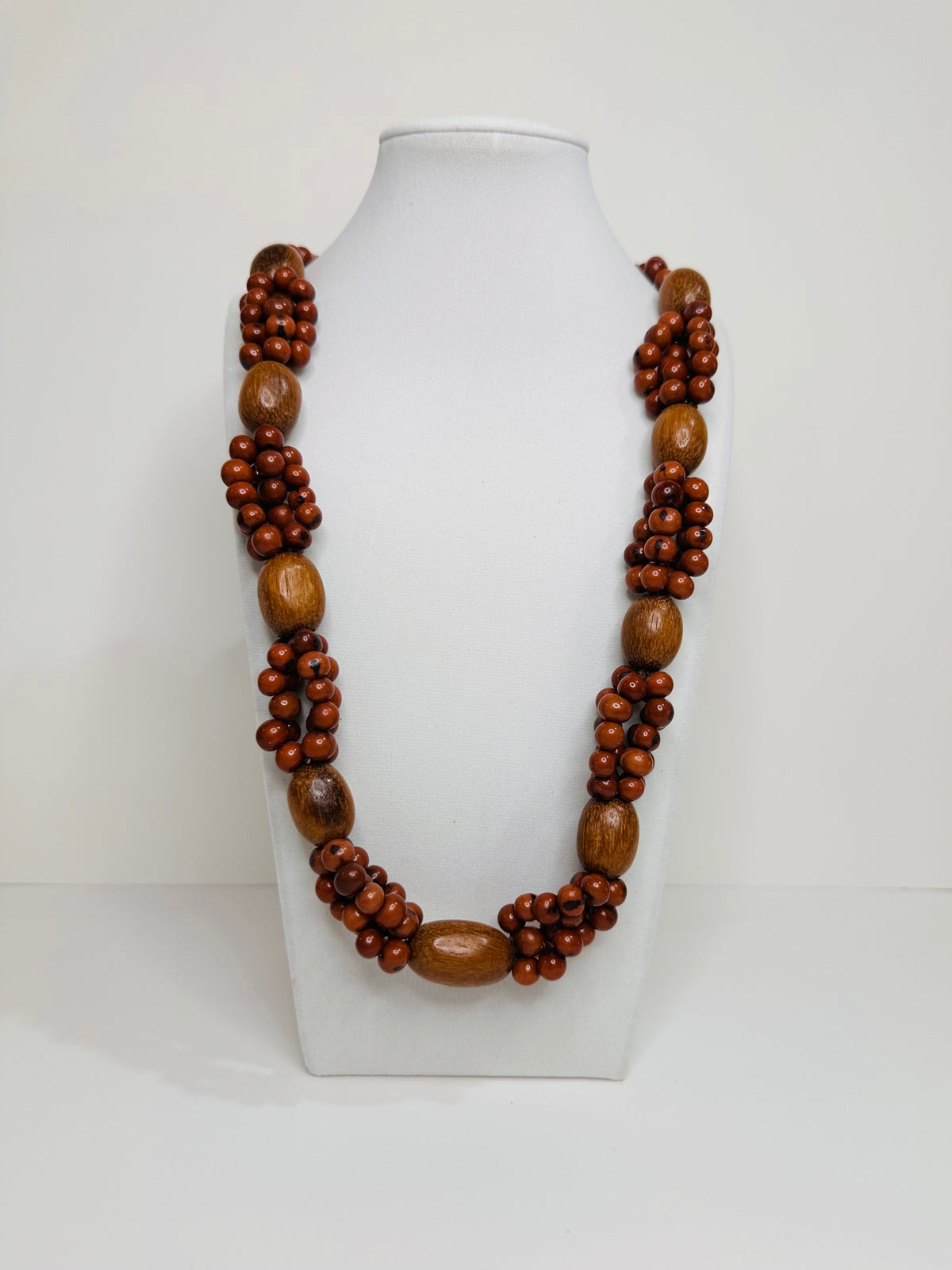 Brown açaí seed and wood artisan necklace
