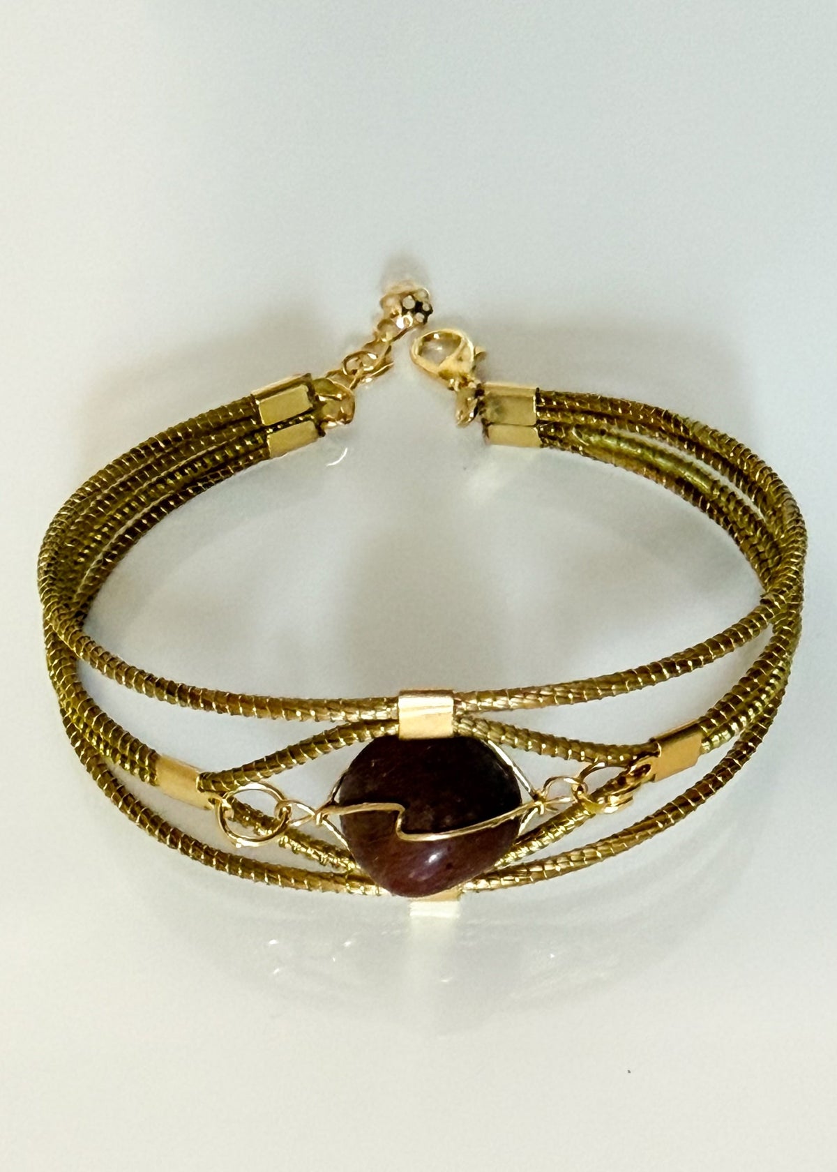 Capim dourado bracelet color variants: moonstone
