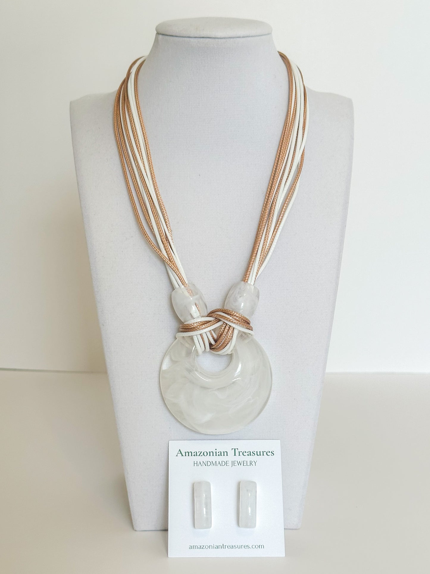 Cotton cord necklace with resin circle pendant and matching resin earrings designed by a Brazilian jewelry studio - White 