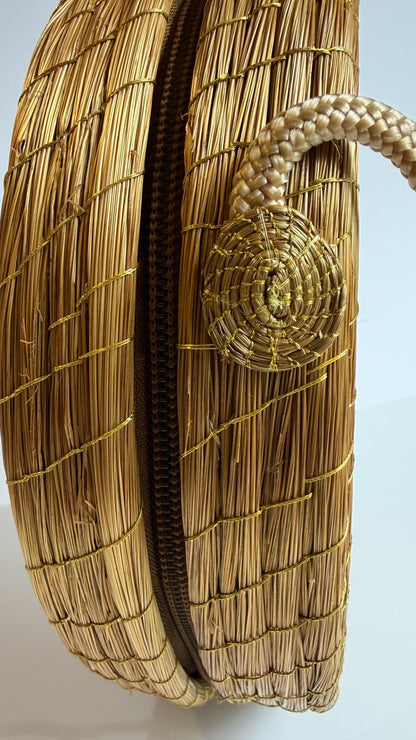 Capim Dourado Round Crossbody Bag – Brazilian Golden Grass