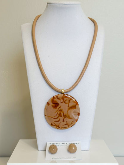 Maré Resin Necklace Set – Modern Statement Pendant