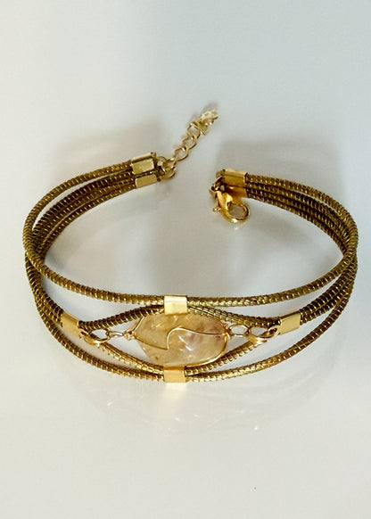Capim dourado bracelet color variants:  citrine