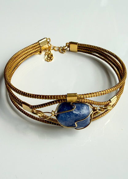 Capim dourado bracelet color variants:  Sodalite