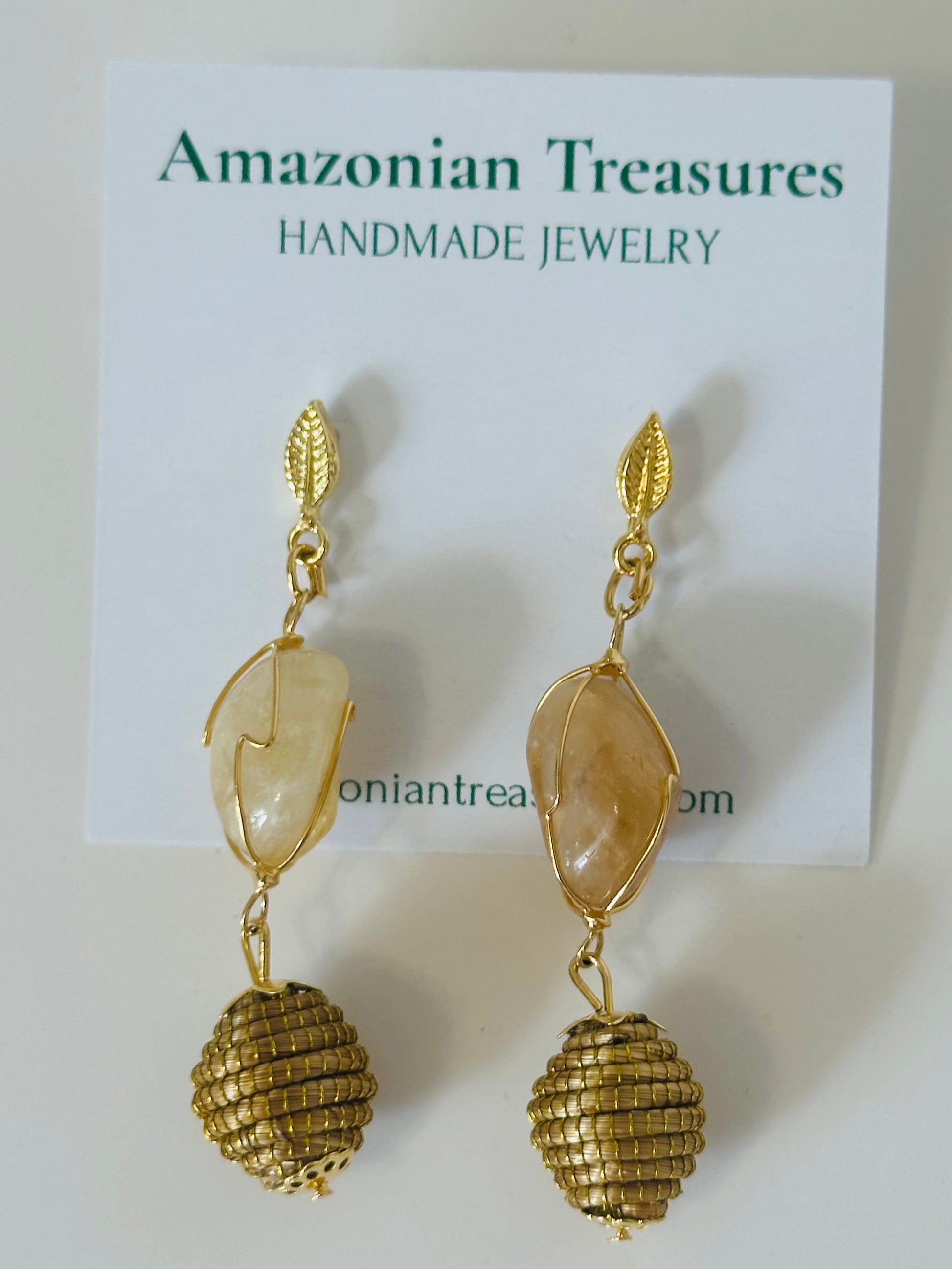 Golden grass earrings with citrine gemstone handcrafted from capim dourado