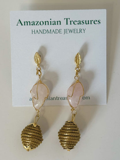 Golden grass earrings with rose quartz gemstone handcrafted from capim dourado