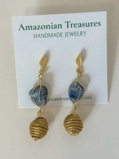 Golden grass earrings with sodalite gemstone handcrafted from capim dourado