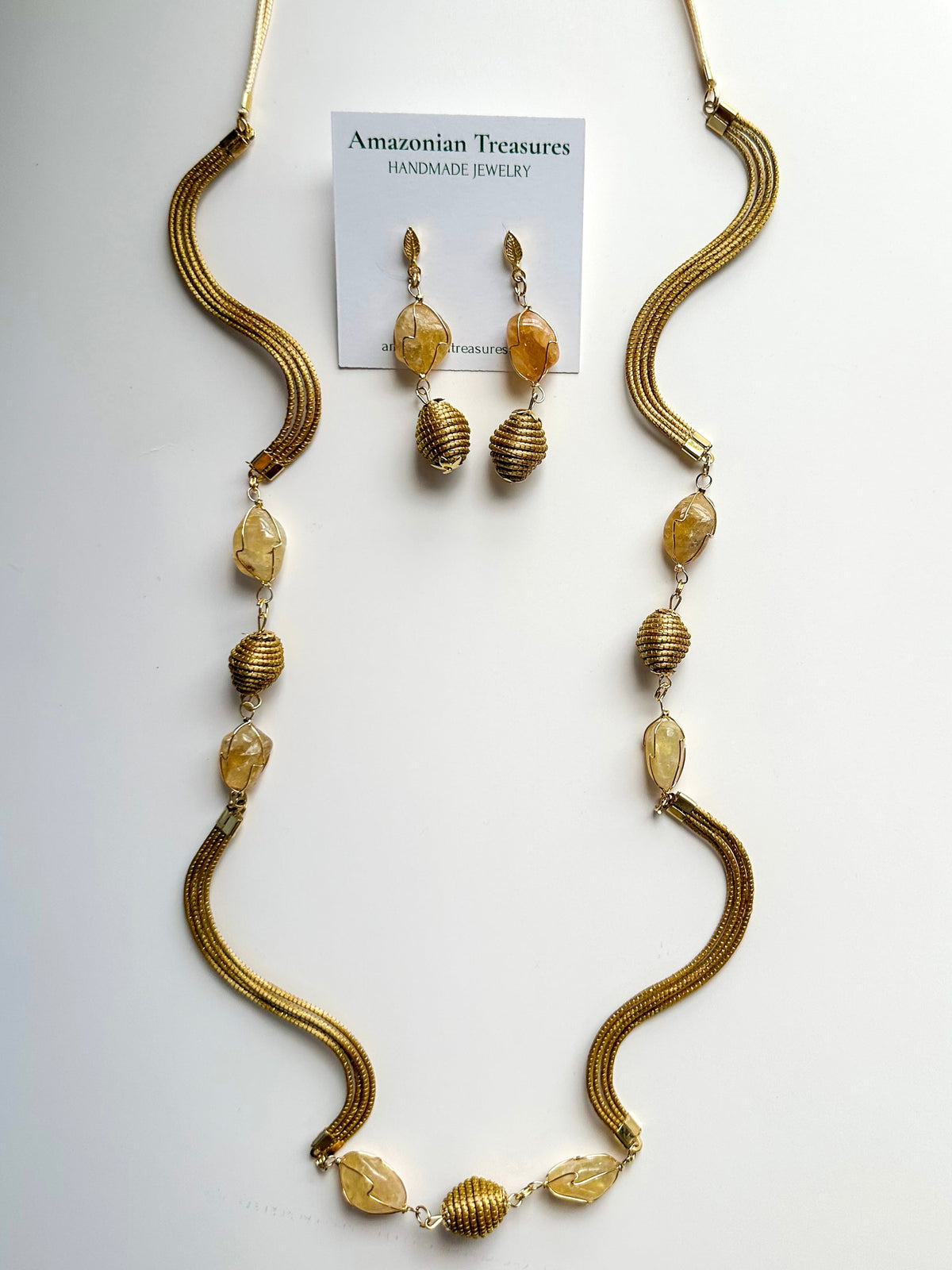 Golden grass necklace and earrings set with citrine gemstone handcrafted with capim dourado