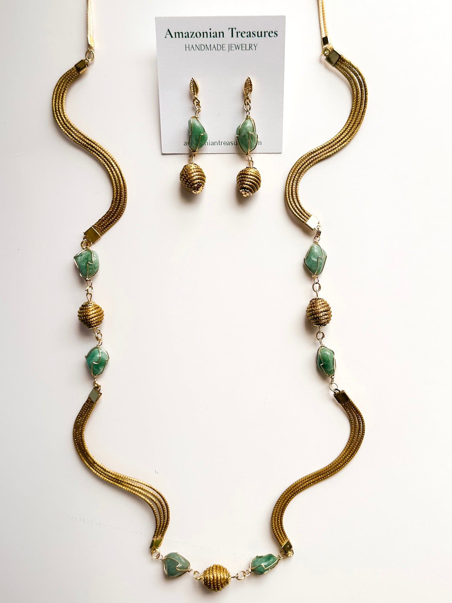 Golden grass necklace set with green aventurine gemstone