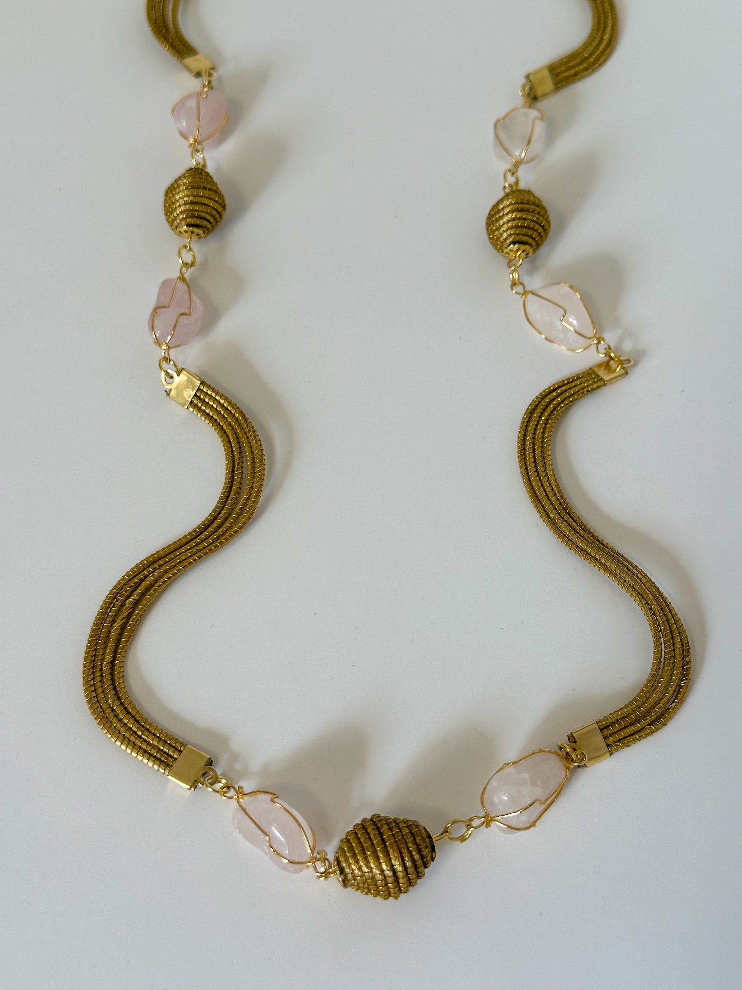 Golden grass necklace set with rose quartz gemstone
