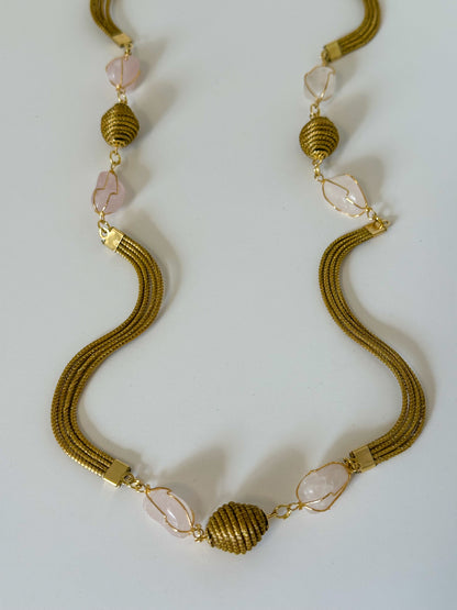 Golden grass necklace set with rose quartz gemstone