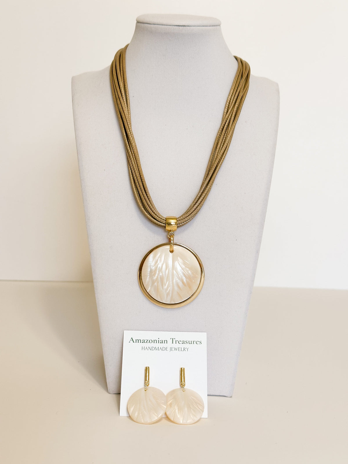 Mother of pearl set handcrafted by an independent Brazilian artisan