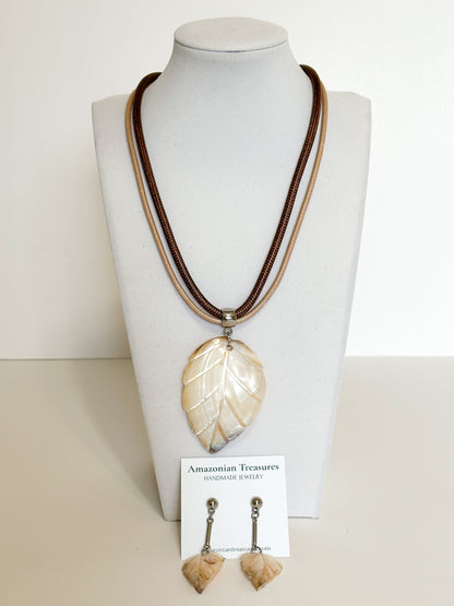 Mother of pearl leaf necklace and earrings set handcrafted by Brazilian artisans. Light white