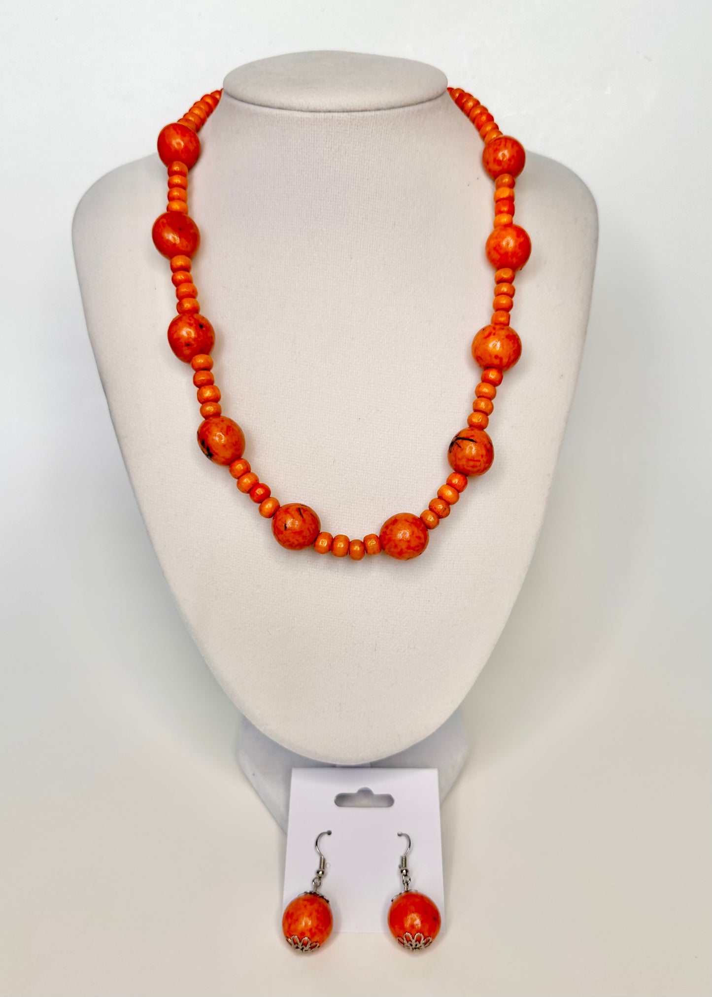 Reclaimed wood and paxiubinha seed necklace and earrings set