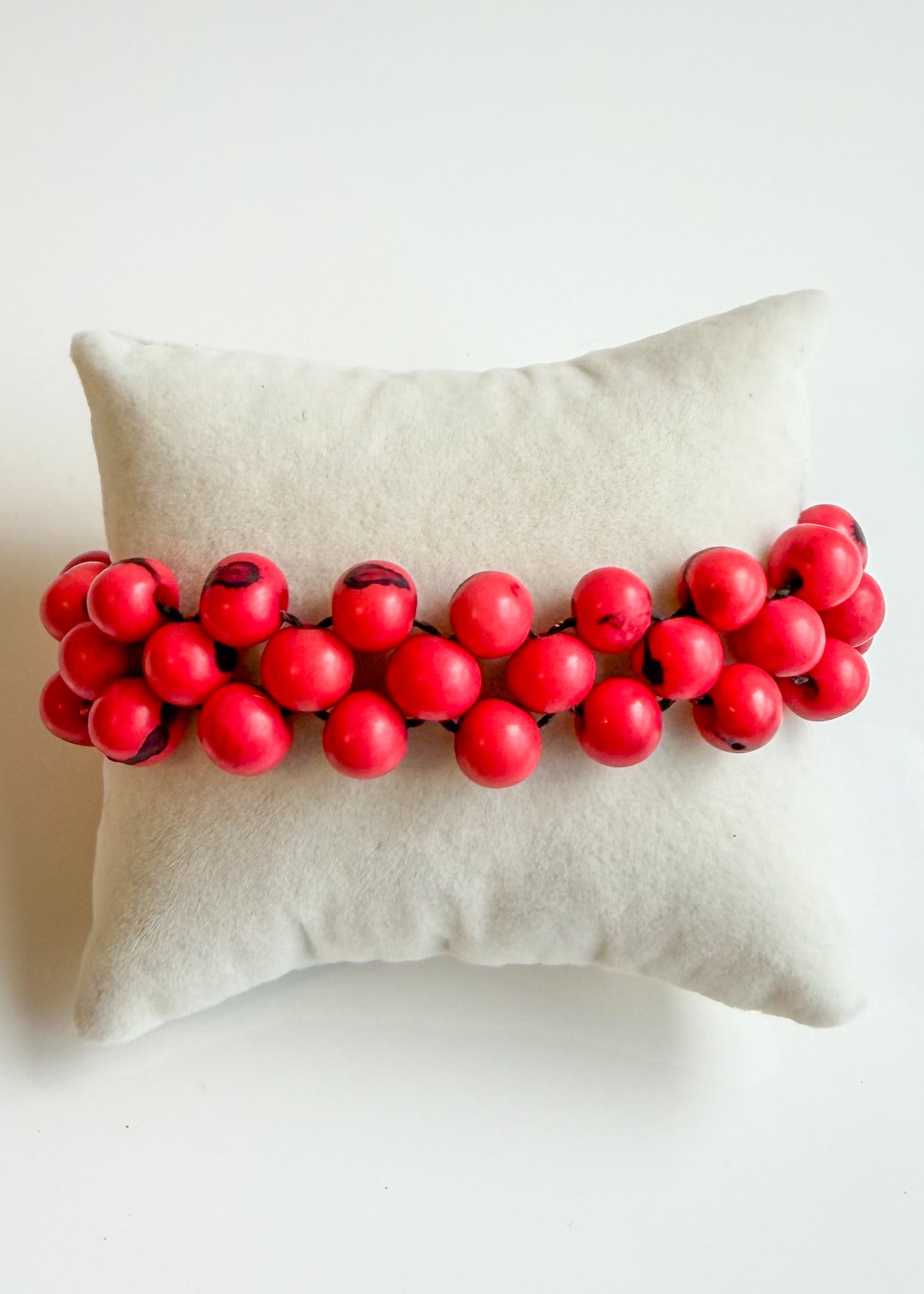 Açaí seed bracelet handcrafted by an independent Brazilian artisan