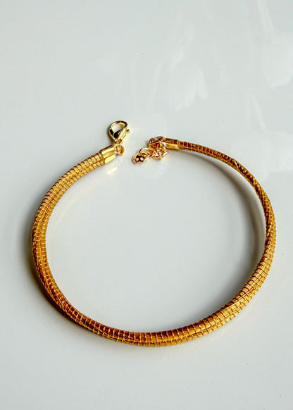 Classic Golden Grass bracelet handcrafted from Brazilian Capim Dourado