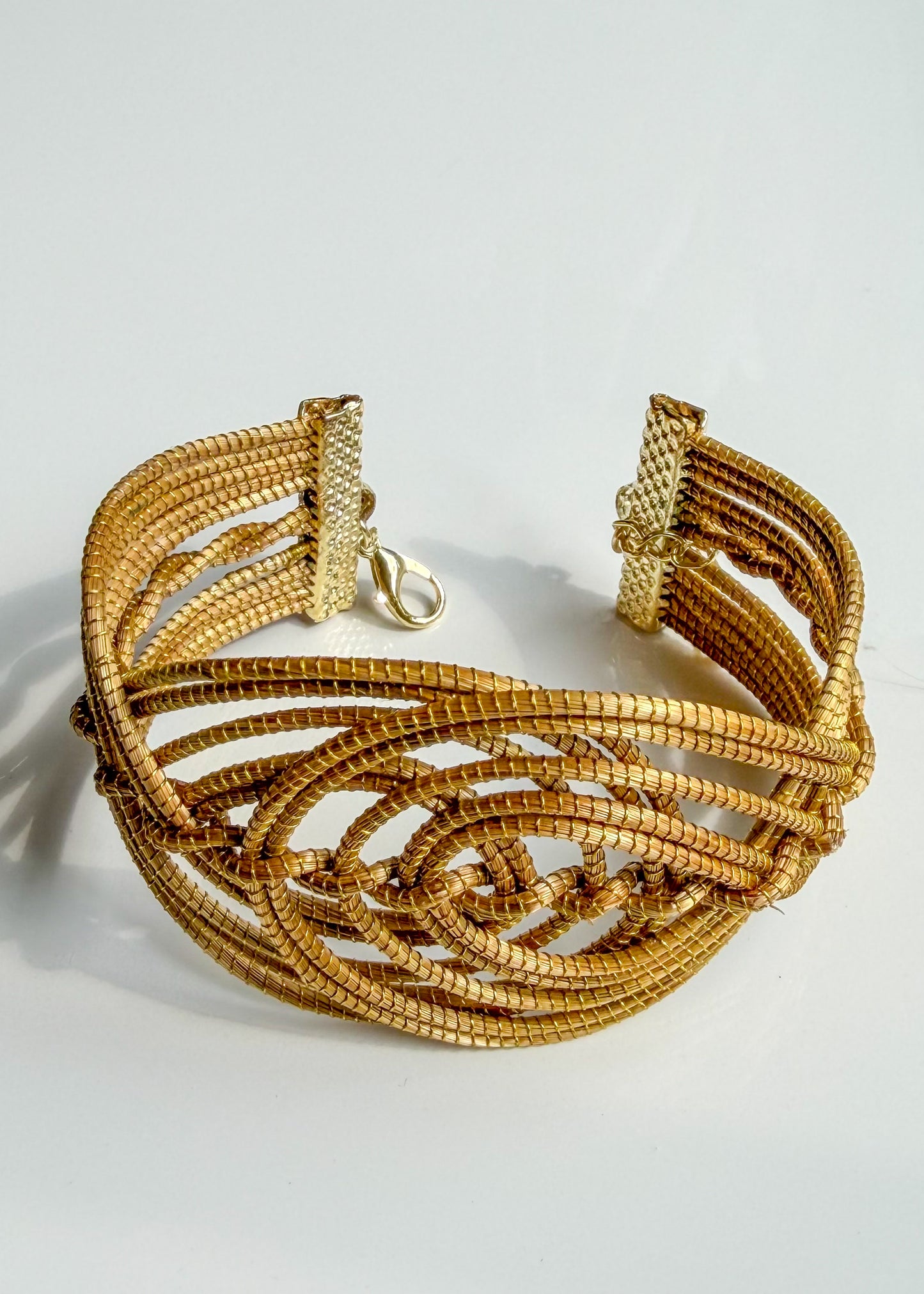 Twisted Vine Golden Grass bracelet handcrafted from Brazilian Capim Dourado detail